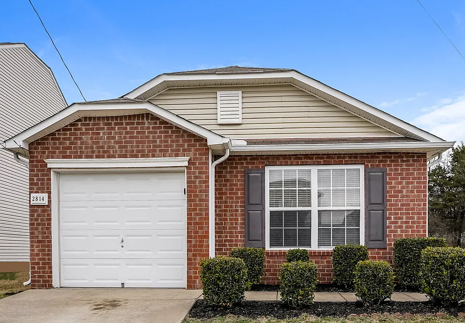 2814 Creekbend Dr