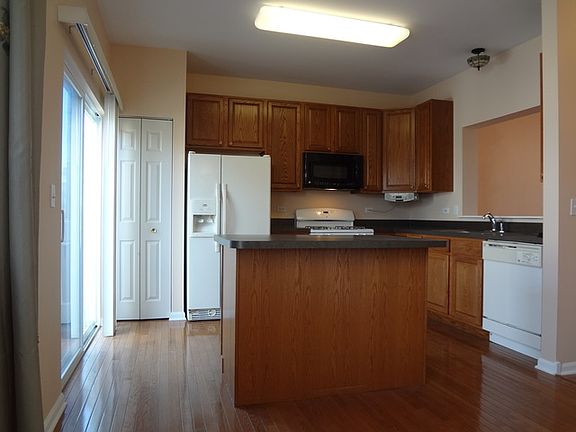 2nd image of 778 Cherry Creek Dr