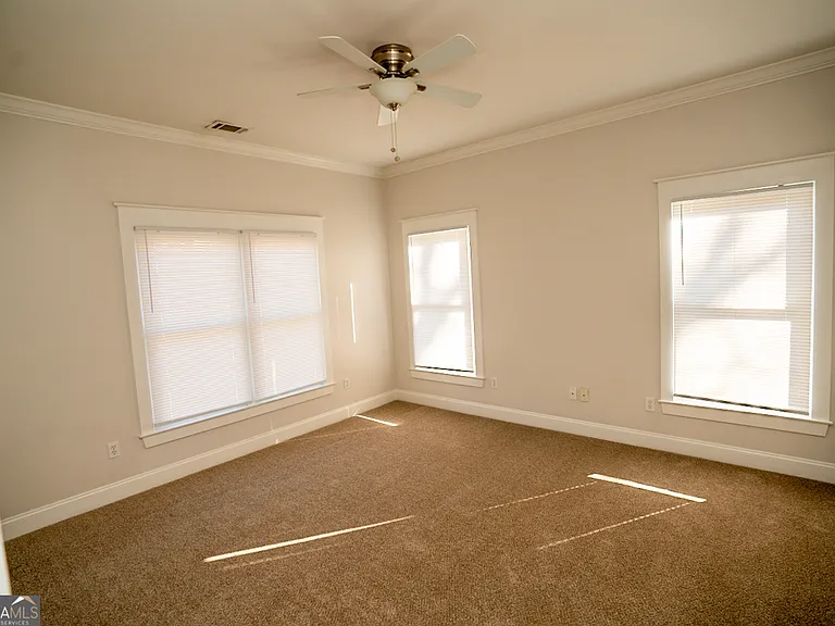 901 Custer Ave SE — Photo 11