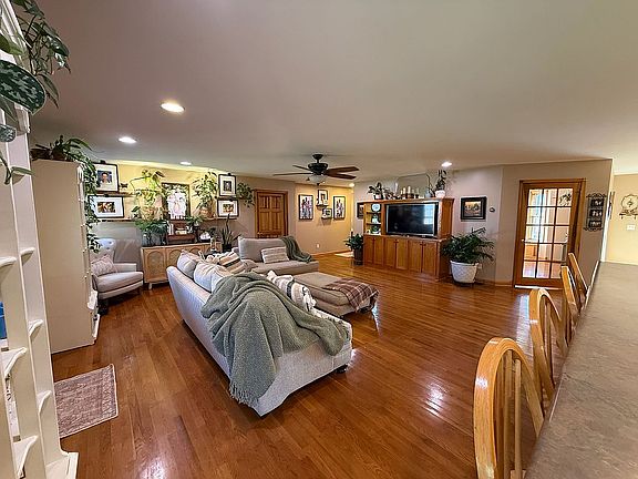 2nd image of 1230 Rick Rd