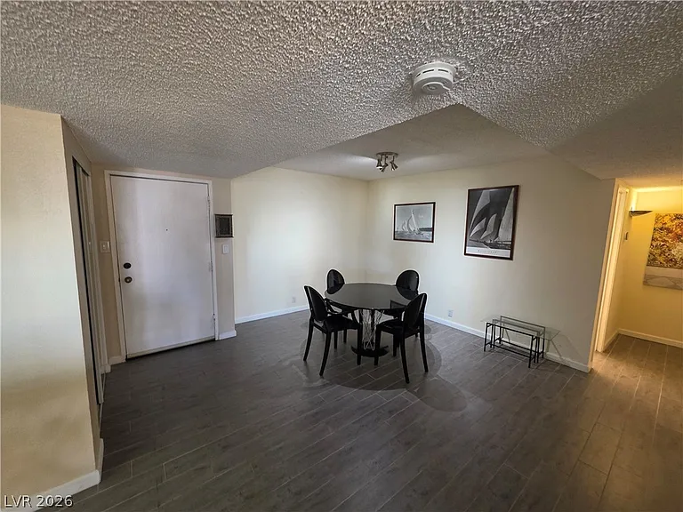 750 S Royal Crest Cir #313 — Photo 32