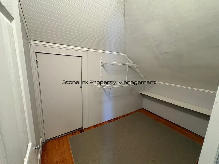 1880 Smith St — Photo 10