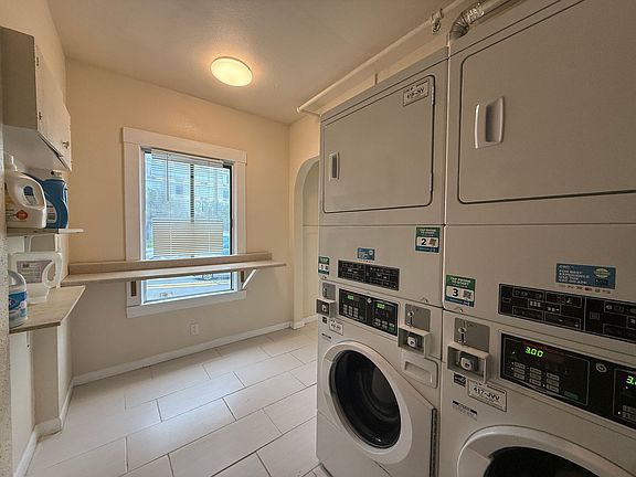3rd image of 1402 Lombard St #7