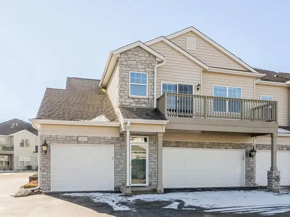 N17W26475 Meadowgrass CIRCLE #C, Pewaukee, WI 53072