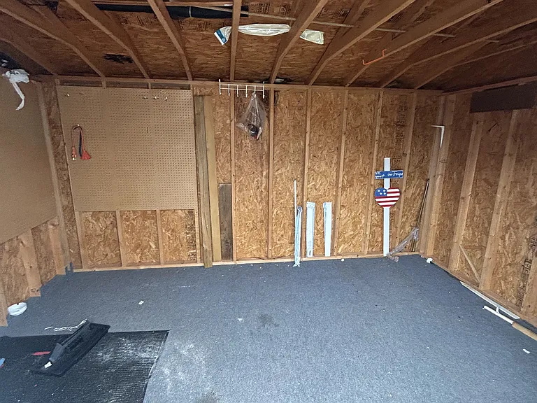 141 Barnes Ct — Photo 17
