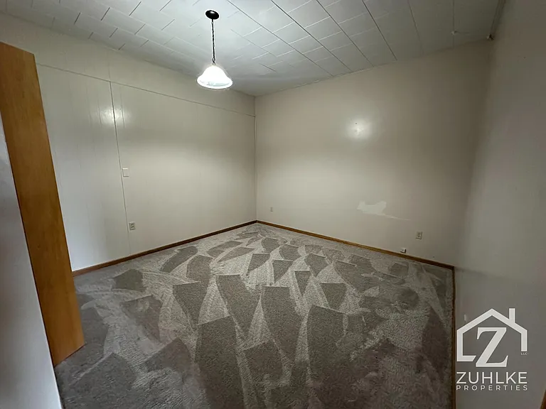 402 N 2nd St #1 — Photo 6