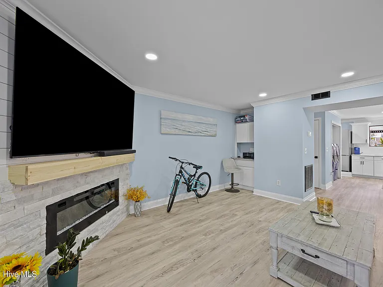 4531 Kimberly Way — Photo 12