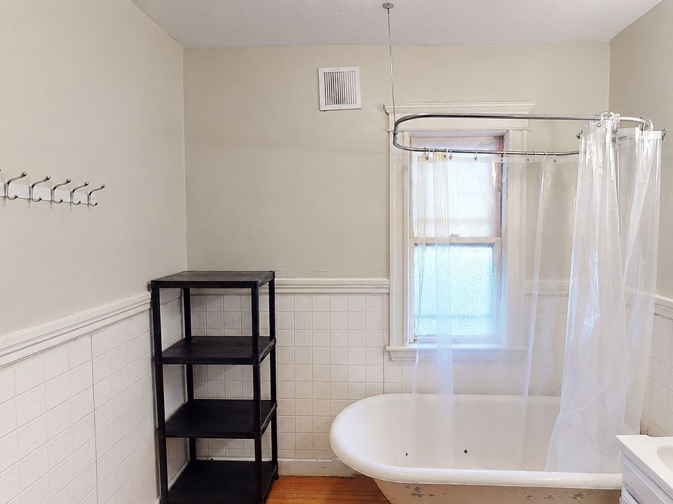 1st image of 24 Dearborn Rd #3
