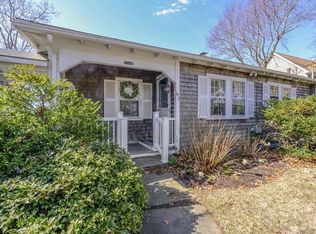 102 Angelica Ave, Mattapoisett, MA 02739