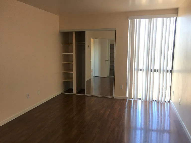 6930 Hyde Park Dr #321 — Photo 7