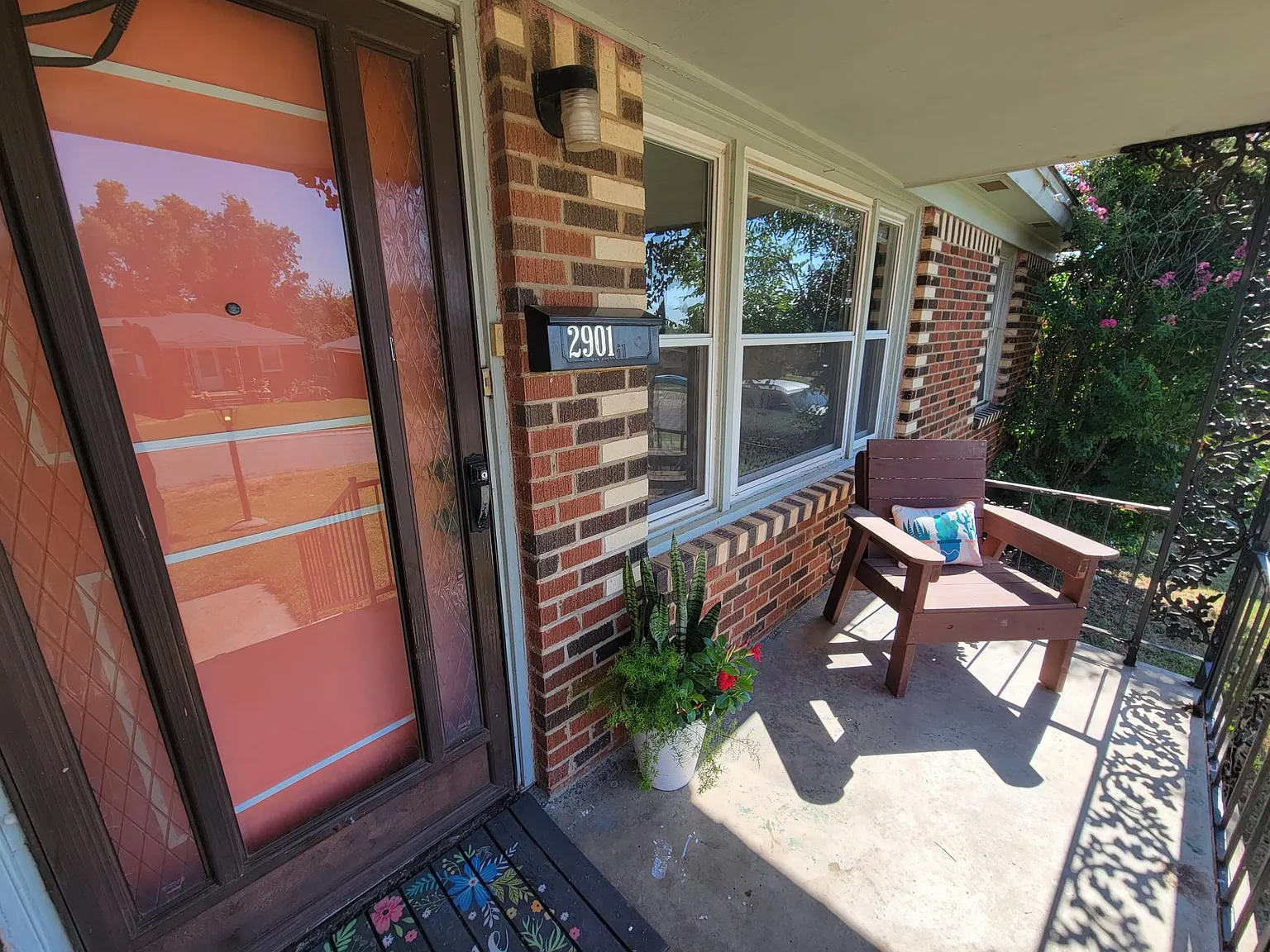 2 bed, 900 sqft, $895 — Photo 3