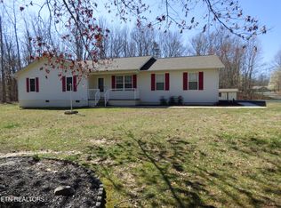 15 Deer Cir, Crossville, TN 38555