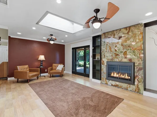 611 Magnolia St, Denton, TX 76201