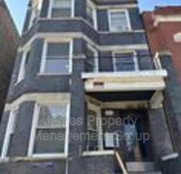 3213 W Warren Blvd #2 — Photo 1