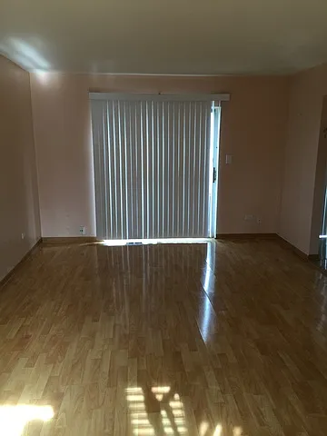 17W746 Lowell Ln photo 1