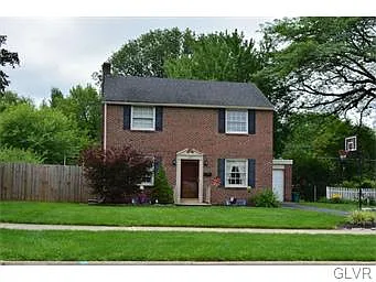 2430 W Highland St photo 1
