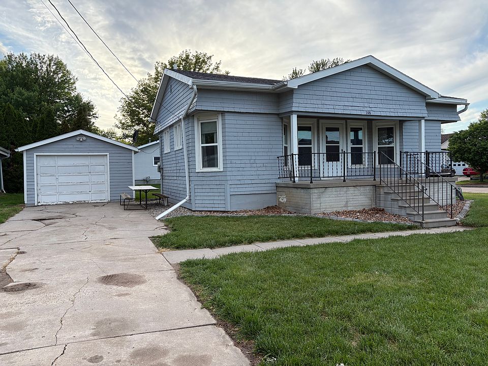 1st image of 203 S Elm Ave