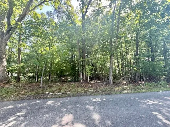67 High Point Rd, Moneta, VA 24121