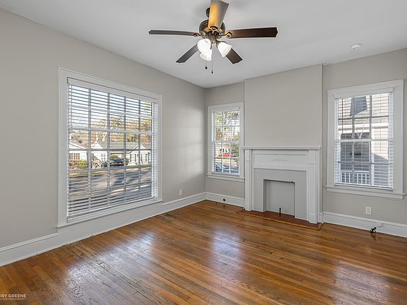 2nd image of 717 Delaware St