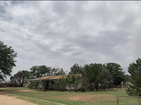 1209 Elm Ave, Wolfforth, TX 79382