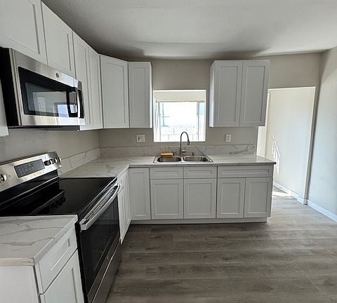 Kitchen with brand new cabinets and appliances