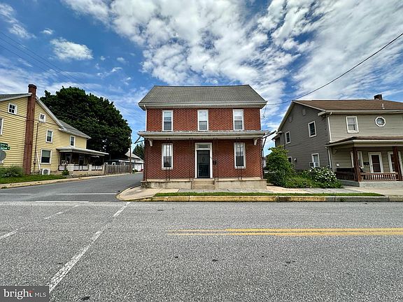 2nd image of 440 N Railroad St