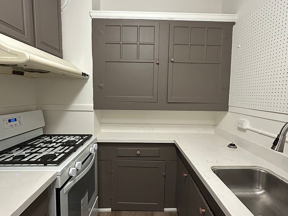 1st image of 1200 Clay St #6