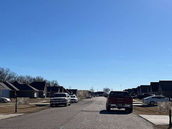 4th image of 908 Bayou Vista Dr