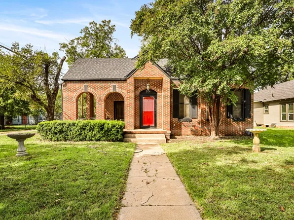 204 S Nueces St, Coleman, TX 76834