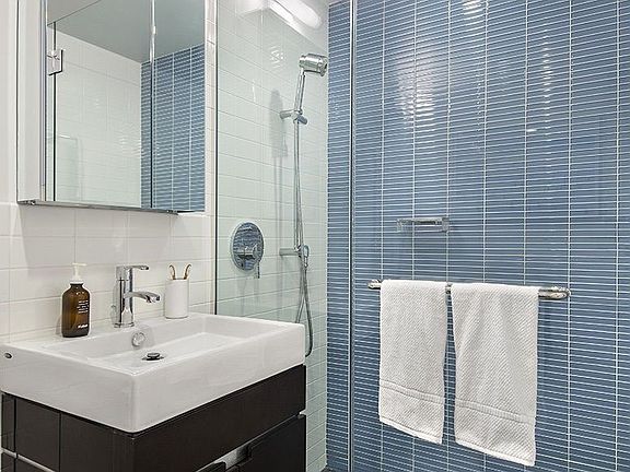 5th image of 200 E 39th St APT 2D