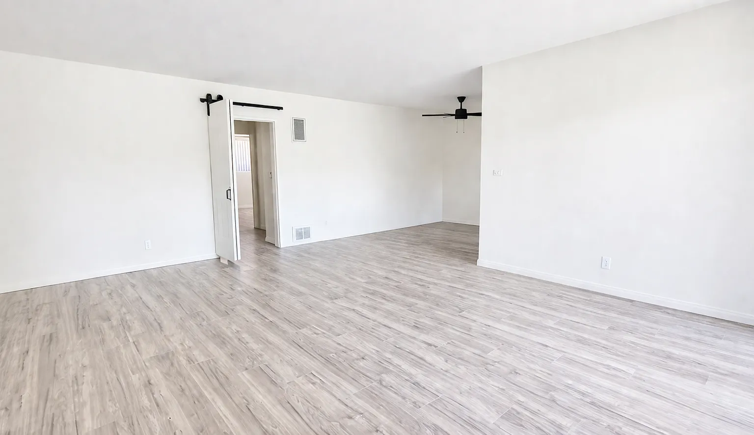 6433 Shirley Ave. — Photo 3