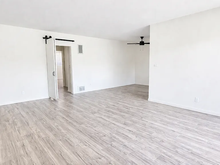 6433 Shirley Ave — Photo 3