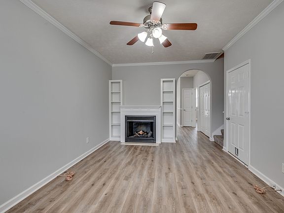 4th image of 715 Spence Enclave Ln
