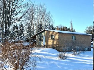 3 Thomson Dr, Moncton, NB E1G4G8