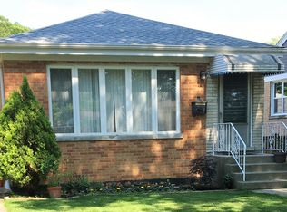 8213 N Oriole Ave, Niles, IL 60714