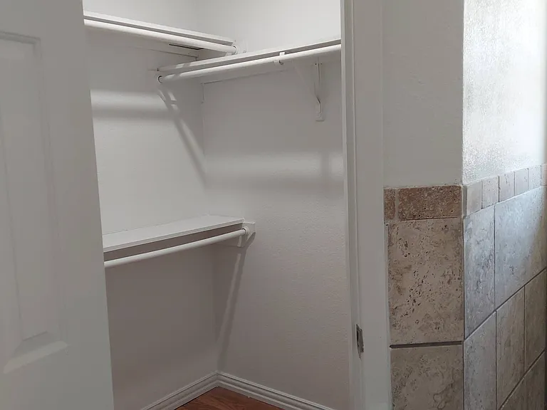 200 James St — Photo 16