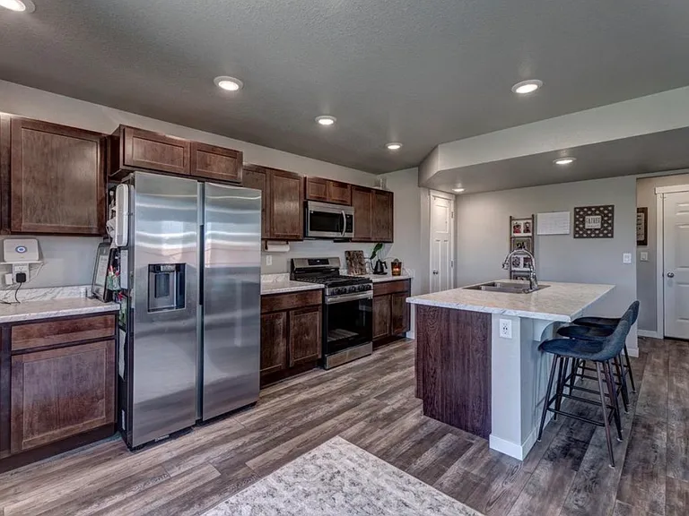 412 Henry Potter Rd — Photo 2