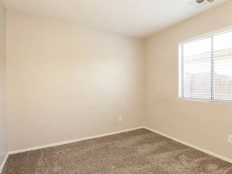 2431 W Gaby Rd — Photo 10