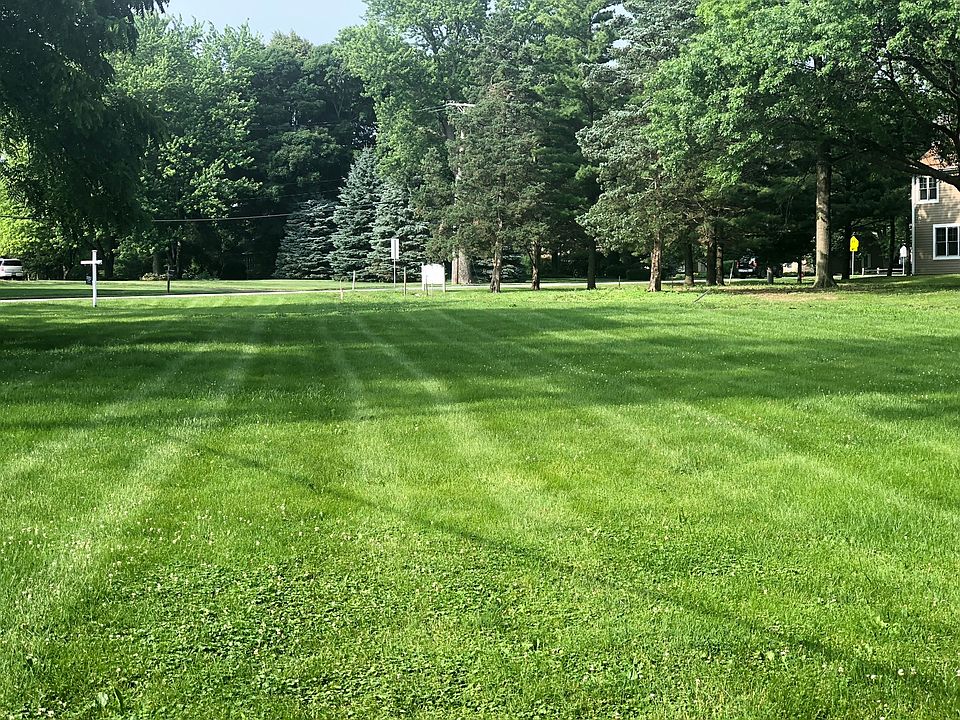 2nd image of 1736 Kaneville Rd