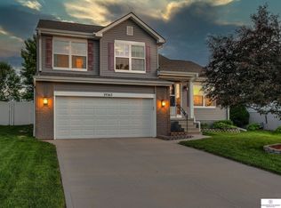 19363 Laci St, Omaha, NE 68135