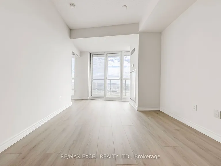 386 Yonge St #4904 — Photo 31