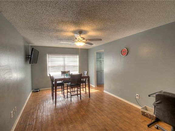 3rd image of 1143 Breeze Dr