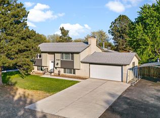 3405 W 23rd Ave, Kennewick, WA 99337