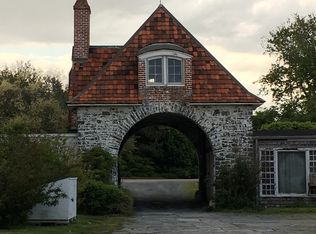 232 Ocean Ave, Newport, RI 02840