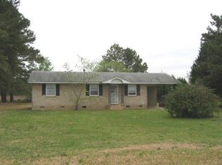 4126 Laurinburg Rd, Raeford, NC 28376