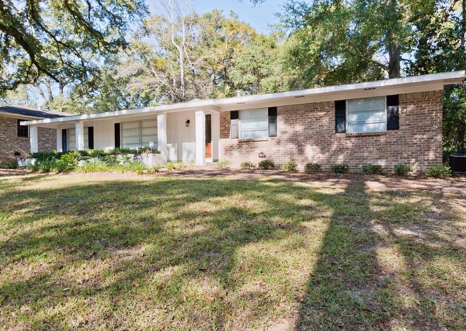 1st image of 4158 Holly Springs Dr