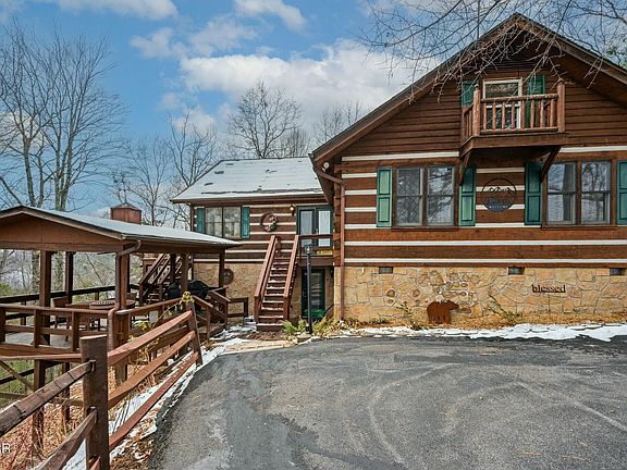 3rd image of 3013 Hatcher Top Rd