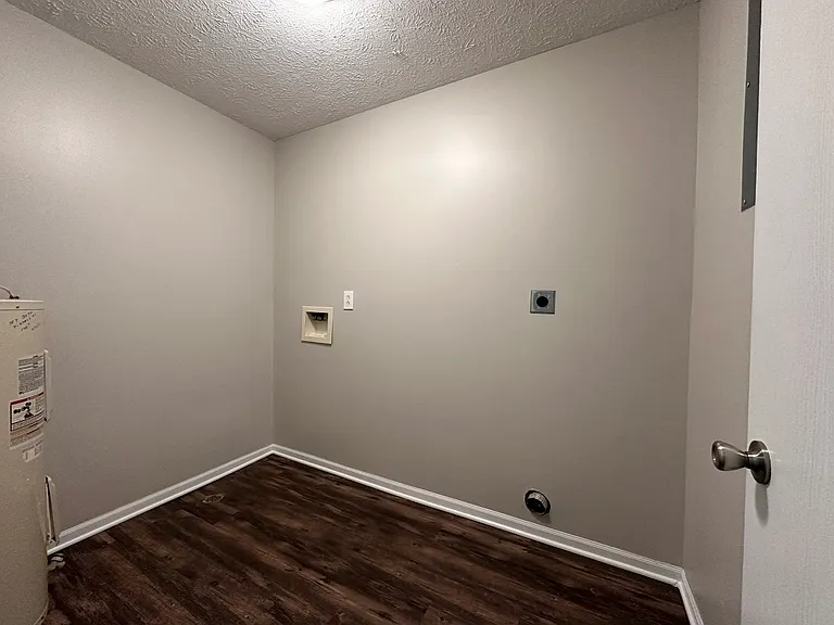 1 bed 1 bath - Laundry - Located in Phase 2