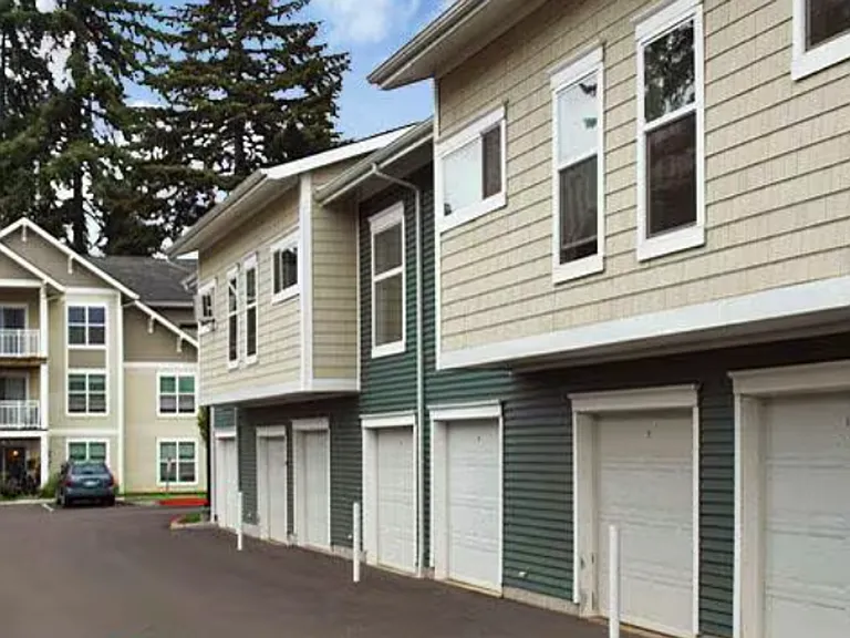Plum Meadows Apartments — Photo 14