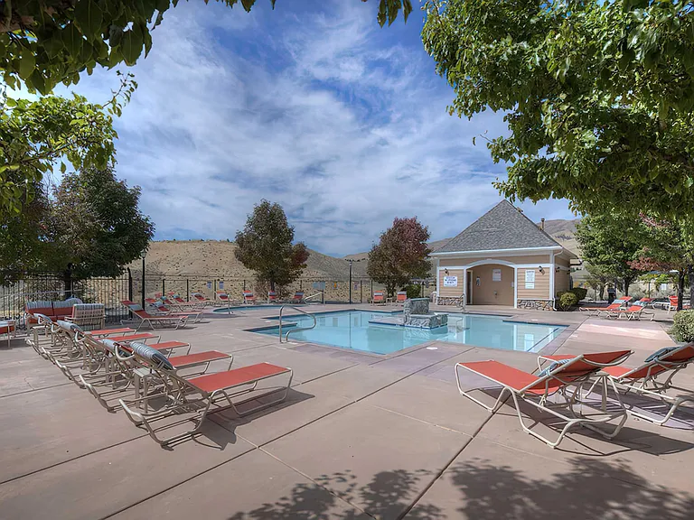 Manzanita Gate Apartments — Photo 15